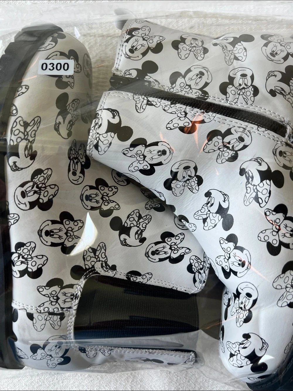 Disney Minnie Mouse Black & White Minnie Print Kids Chelsea Boots
